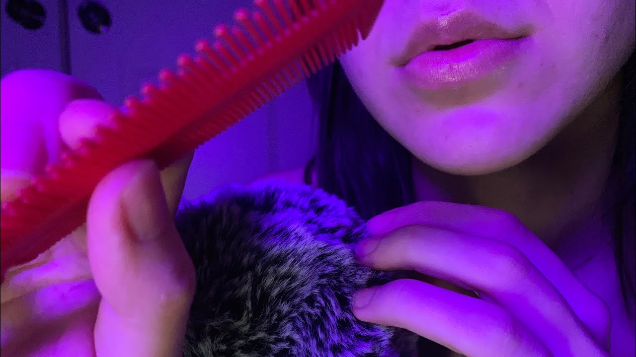 [ASMR - Minimal whisper] 😴 Hair play + hair brushing 😴