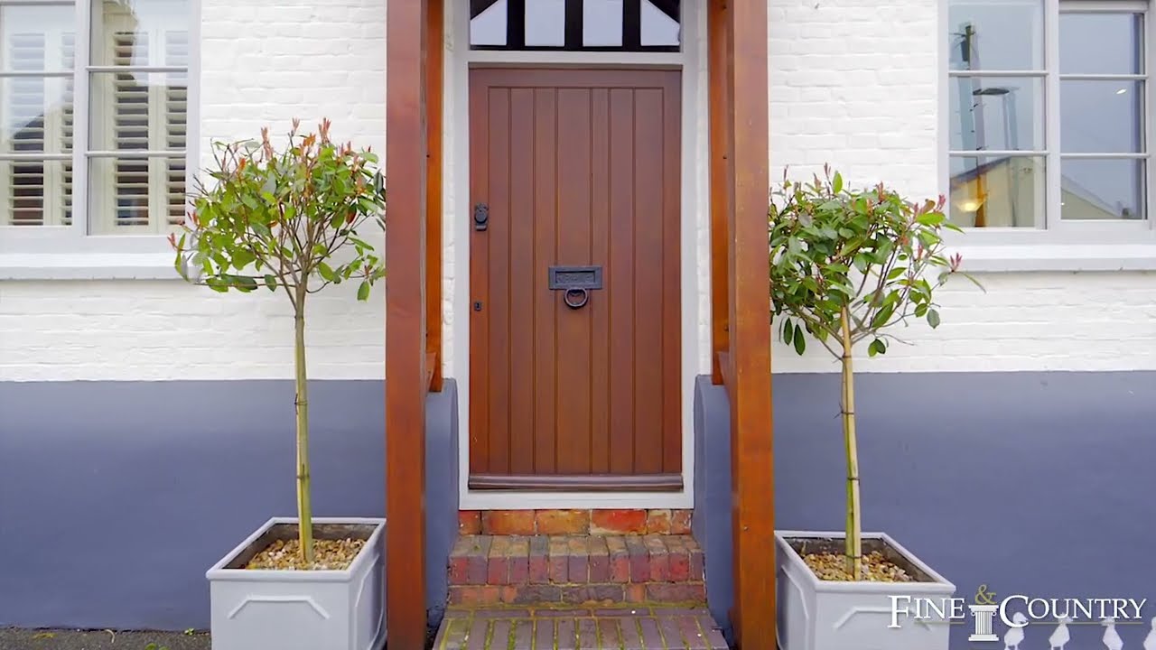 4 bedroom House for Sale | High Street | Great Glen | Leicester | Fine & Country | Jennie Andrews