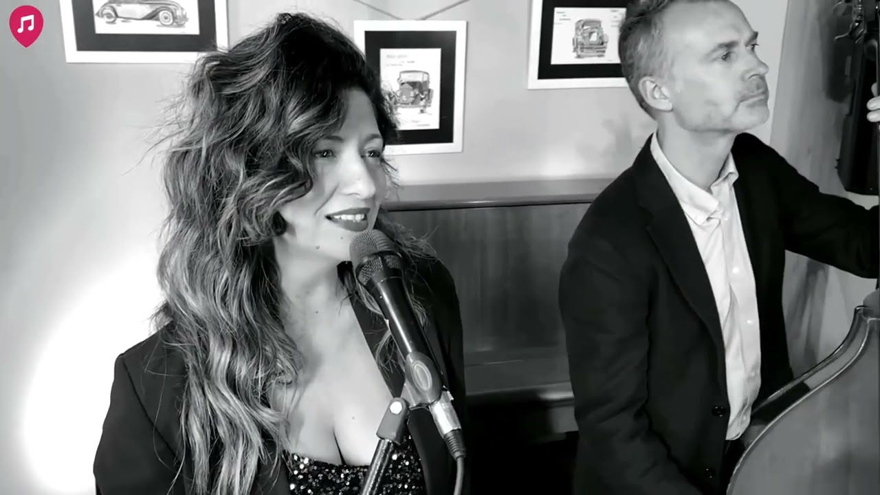 Jazz Trio with Female Singer in Spain for weddings & events - Golden Coast Swing