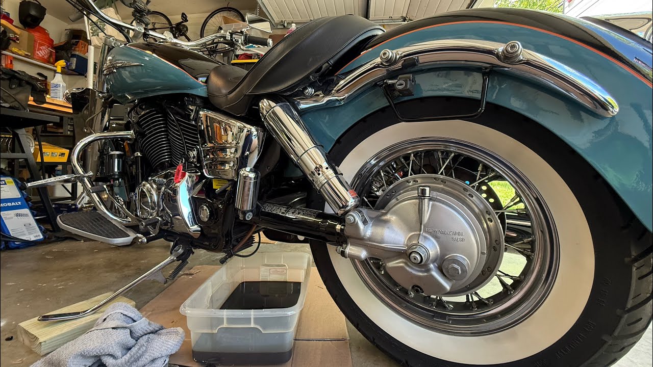 99’ Honda Shadow 1100 Engine Oil and Final Drive Oil Change! Wife’s make the best Mechanics!