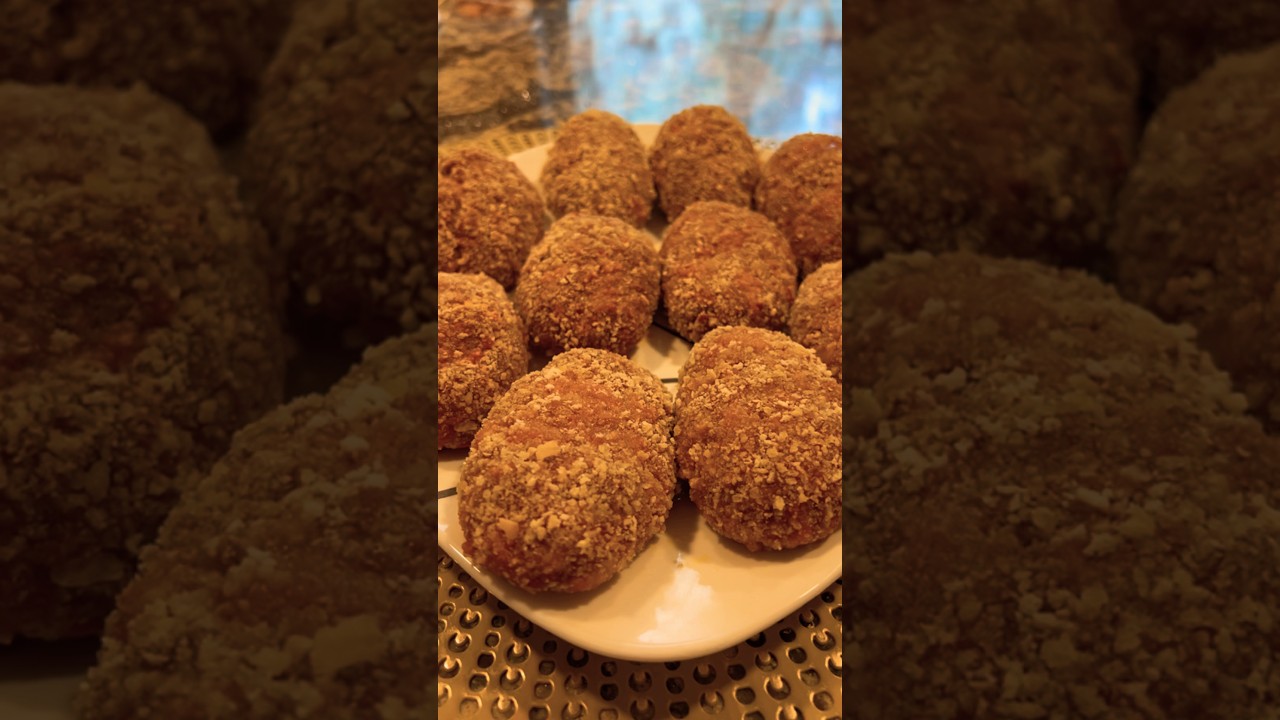 Healthy Beef Cutlets in Oven. Homemade meatballs. Beef and Veggie Cutlets in oven. Котлеты в духовке
