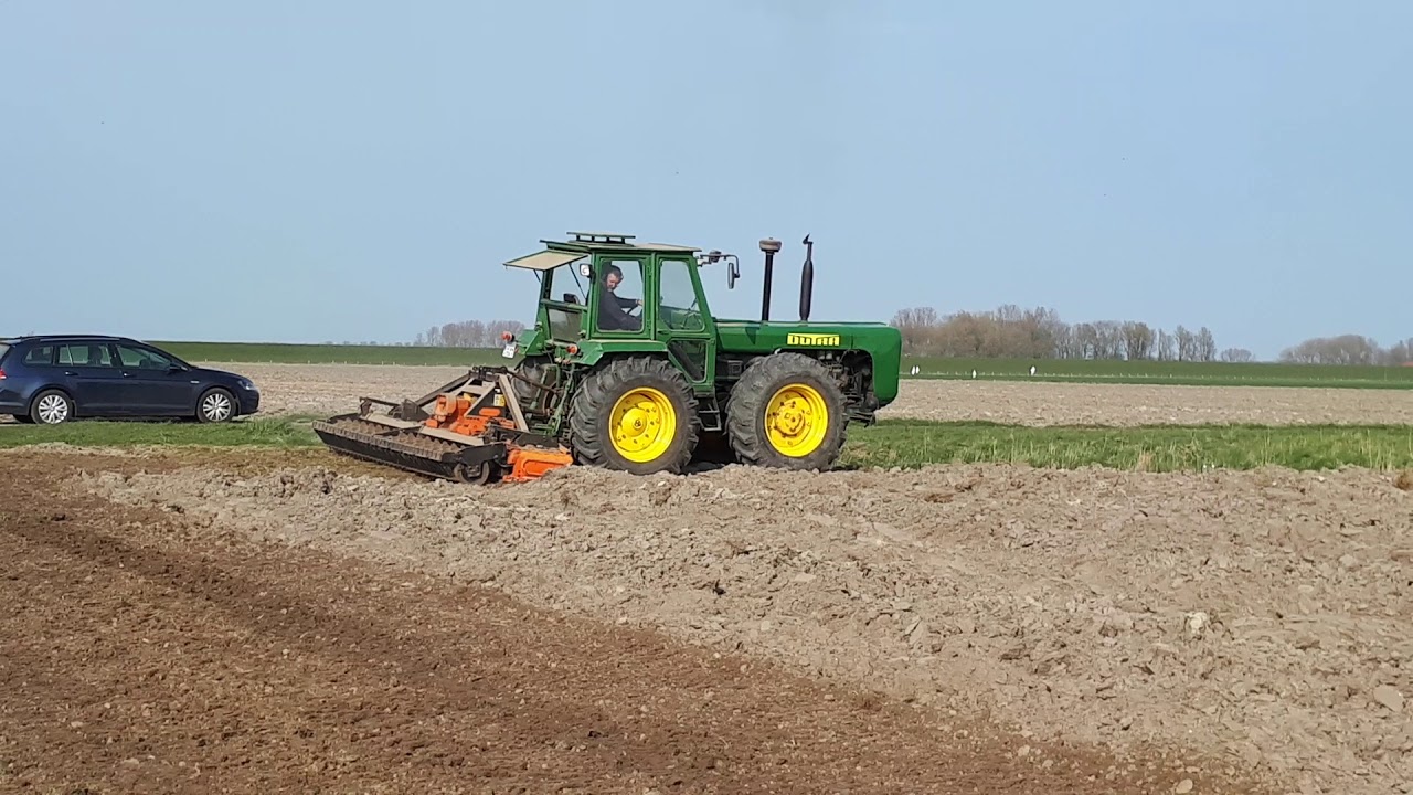 Dutra 1000 mit 4 m Kreiselegge beim Vorarbeiten