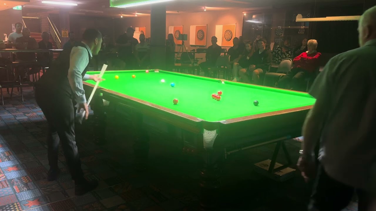 Vinnie Calabrese vs Aaron Yarnold at Port Macquarie Panthers Snooker Exhibition