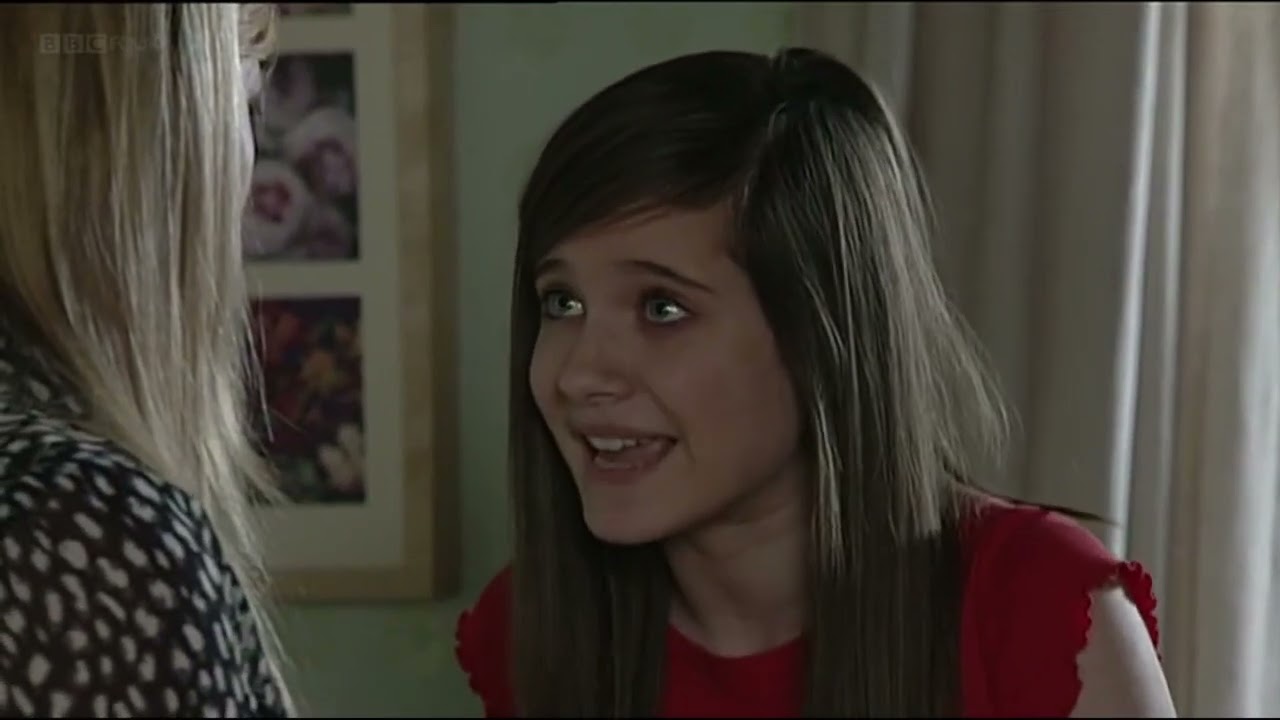 Lauren is back home and shouts at Tanya (Eastenders 2008)