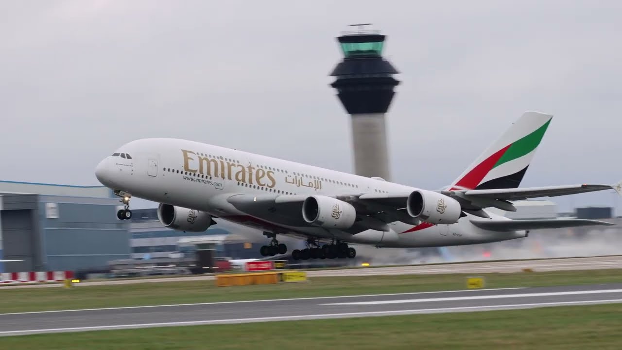 Various heavies including A380 Departing