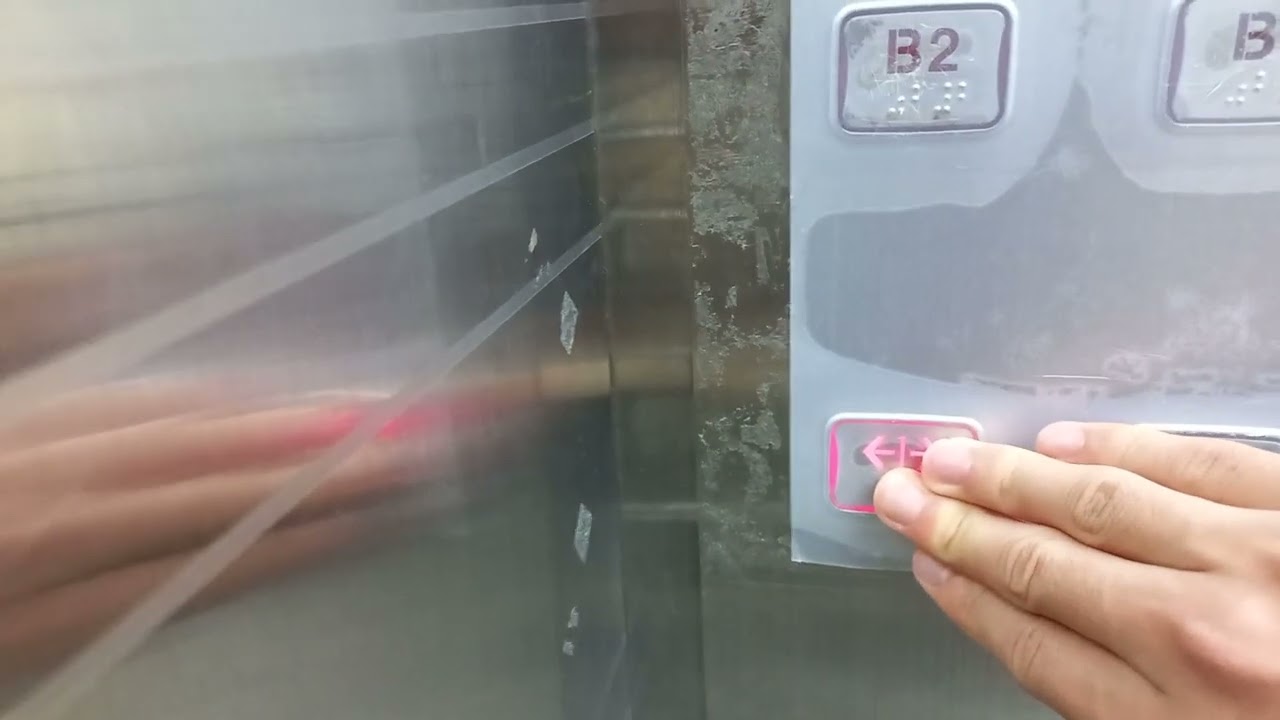 충청남도 아산시 배방읍 고속철대로 133 이마트트레이더스천안아산점 나머지구간 쉰들러엘리베이터 외부디자인 밎 층별안내도 교체후 탑사기