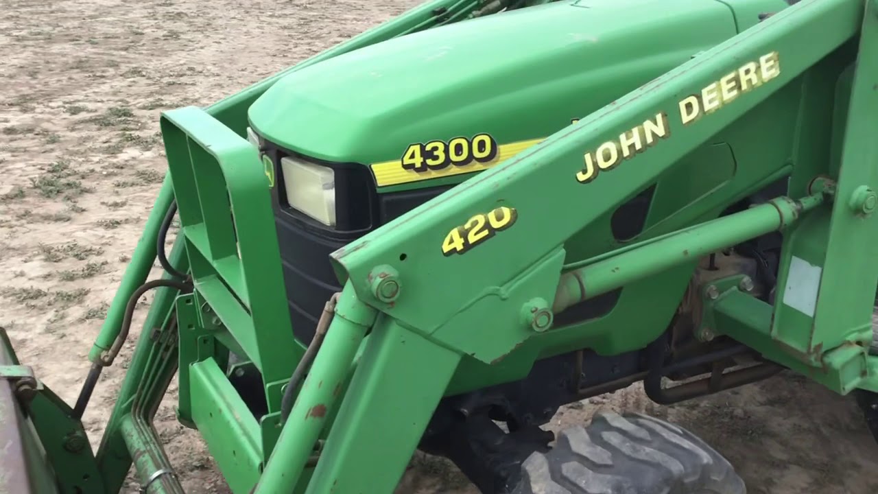 John Deere 4300