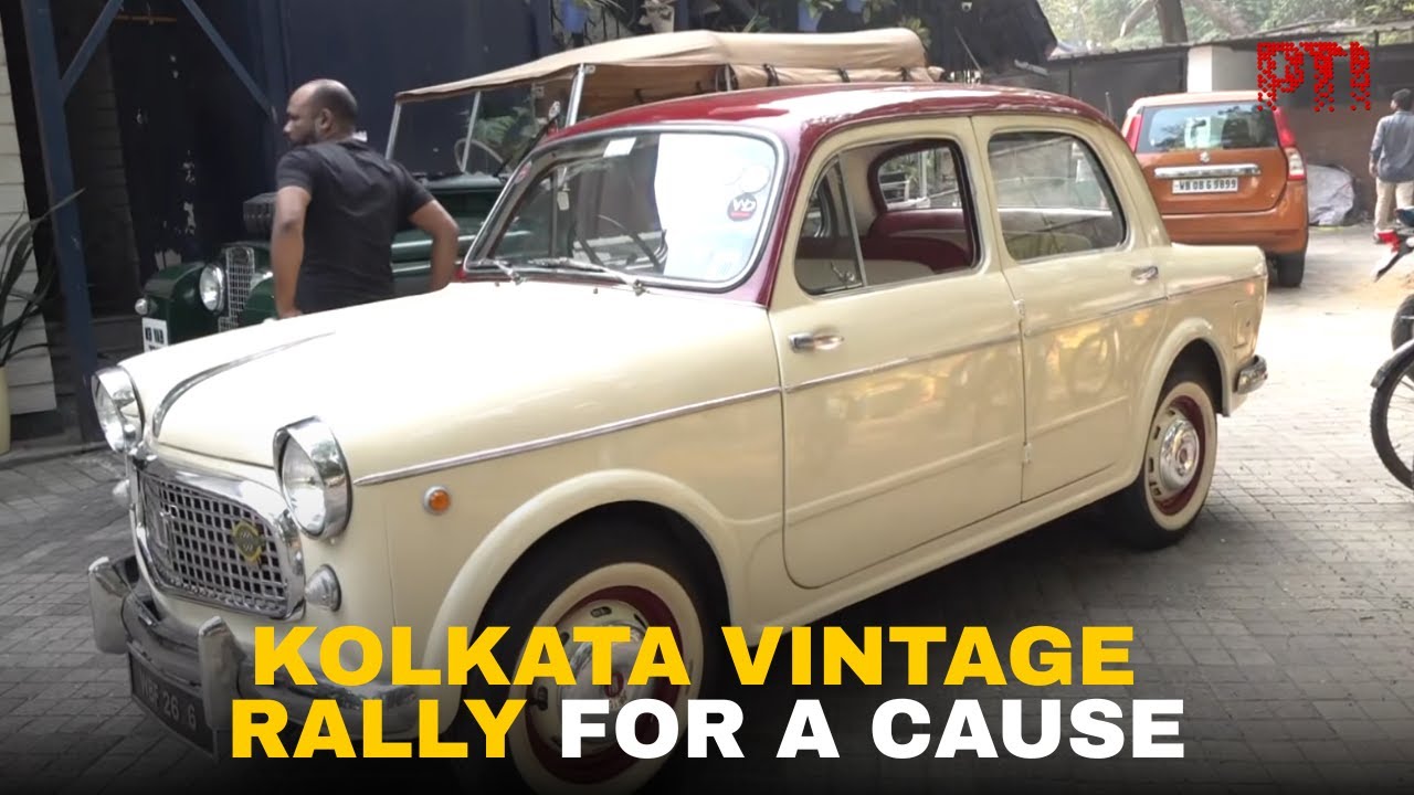 Vintage cars roll through Kolkata to support HIV-infected children ahead of World AIDS Day