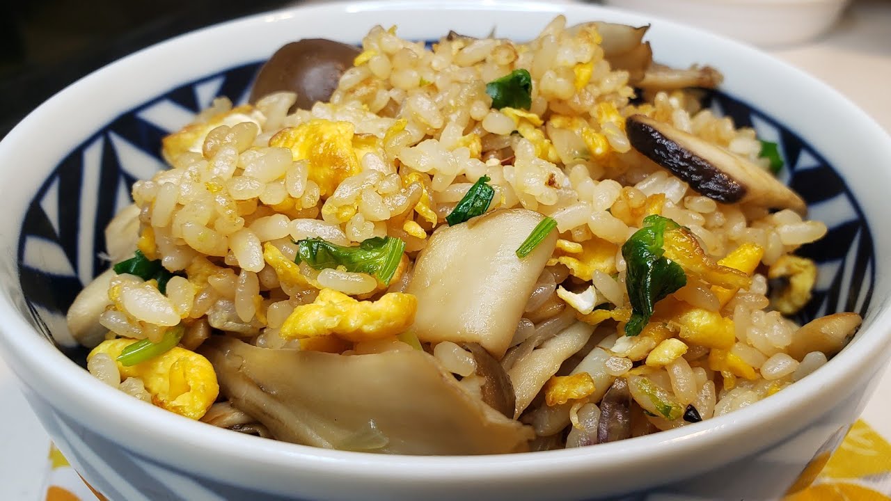 Cơm rang nấm rất ngon, nấm giòn ngọt đậm đà, tốt cho sức khỏe!