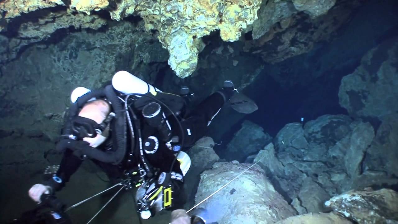 Divertug in Cueva del Agua  Spain
