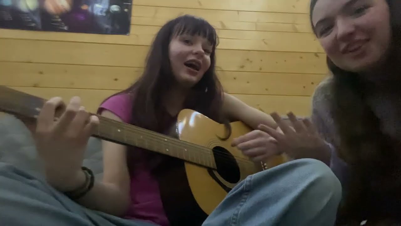 2 (tipsy) girls 1 guitar