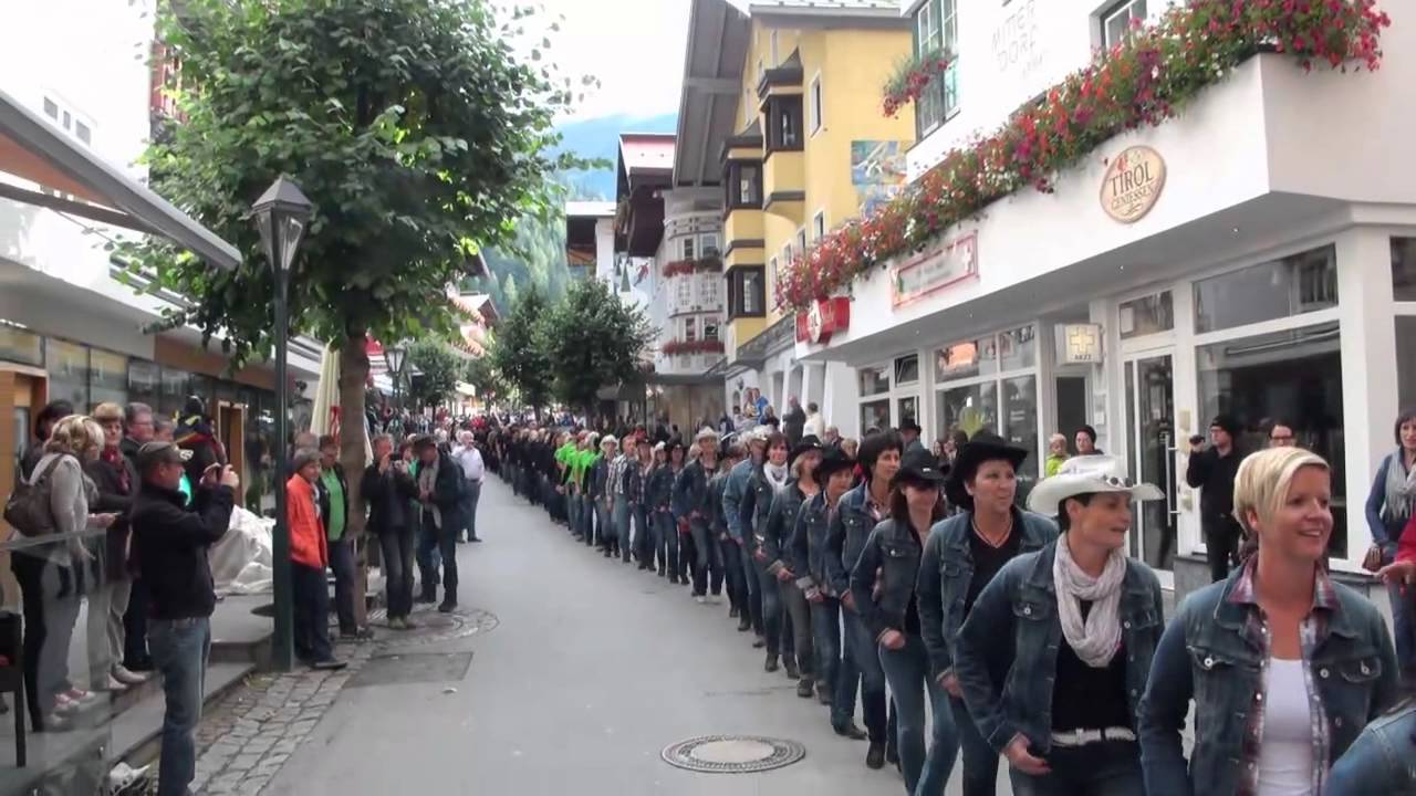 Line Dance Weltrekord St  Anton 2014