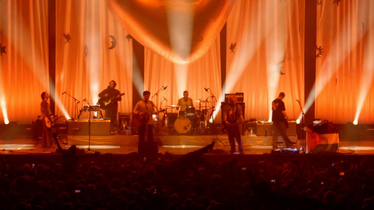 Fontaines D.C. - Favourite [Live at Heineken Music Hall, Amsterdam - 16-11-2024]