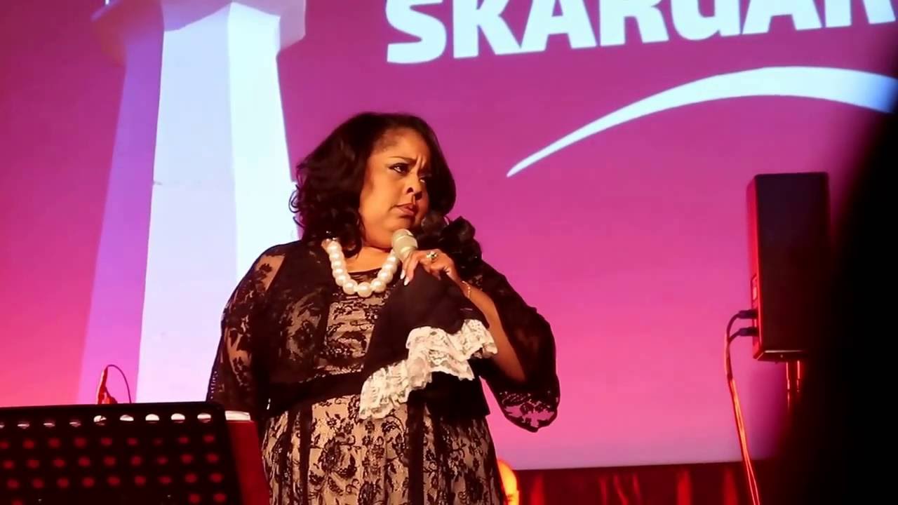 Angela Primm - Just A Closer Walk
