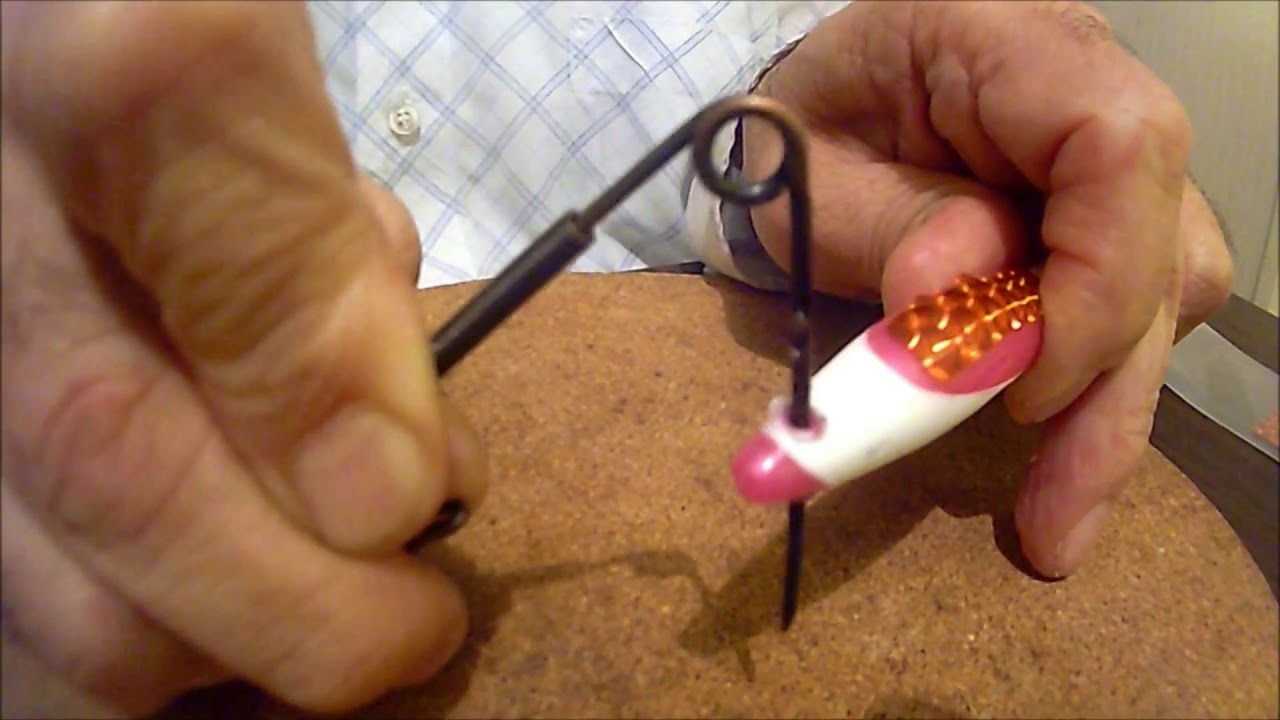 كيفية عمل طعم صناعي بواسطة فراشاة الاسنان   How To Make A lure Out Of A Tooth Brush