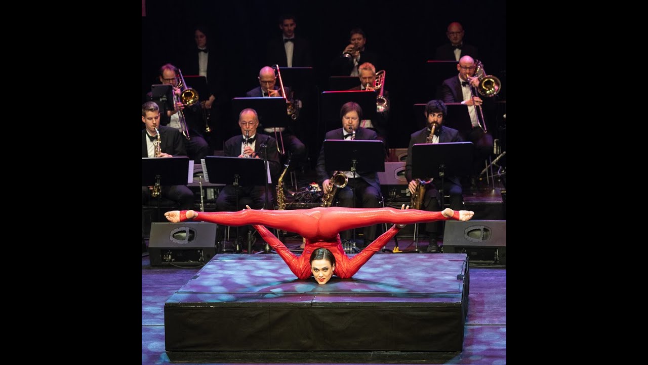 Contortionist Nina Burri gets the "Lifetime Achievement Award"/ Preis "Lebenswerk", 2021