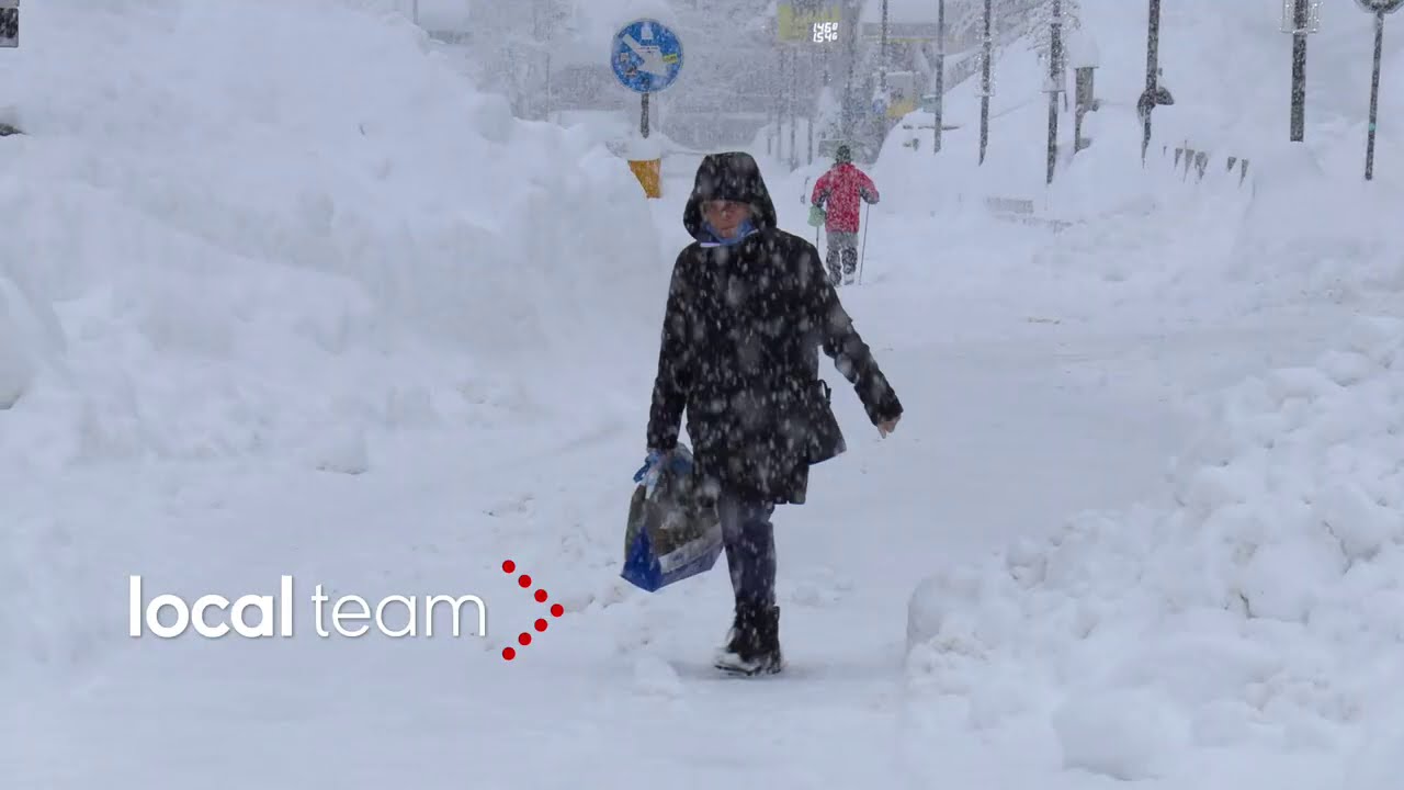 Nevicate record sulle Alpi: a Madonna di Campiglio auto intrappolate da almeno un metro e mezzo