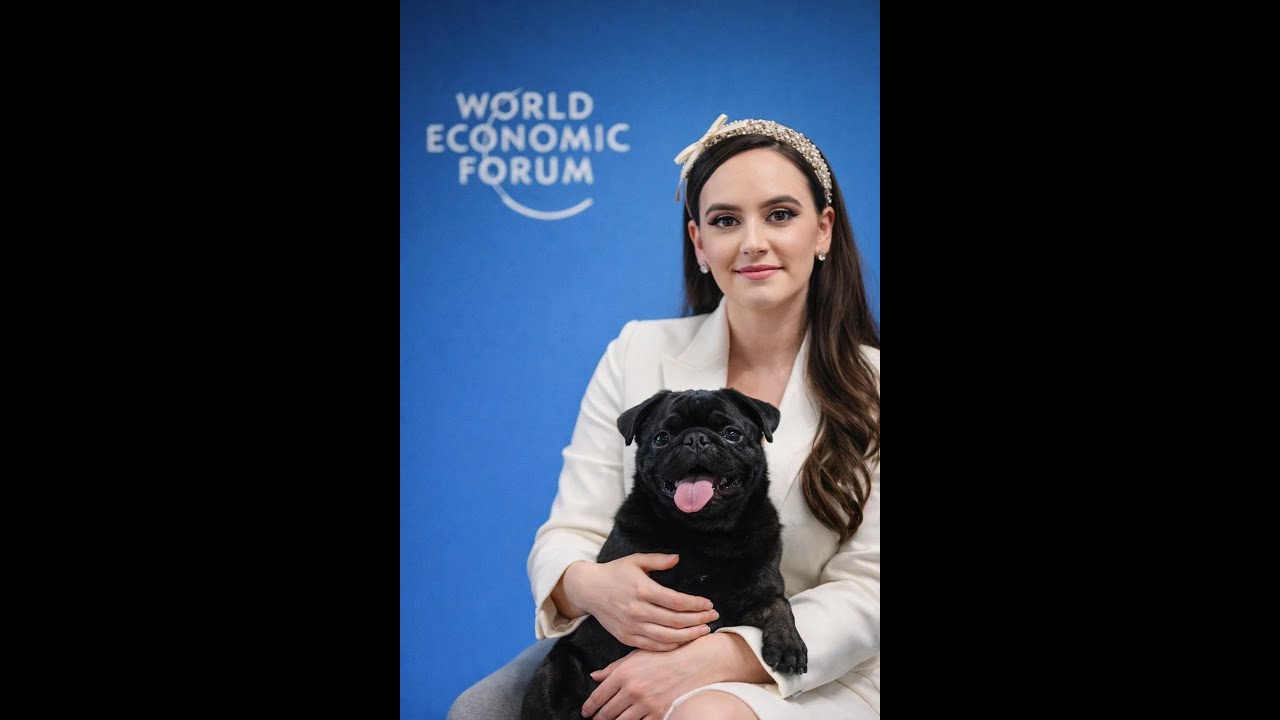 Hoy en vivo desde Davos, Suiza con los mejores panelistas. 📱