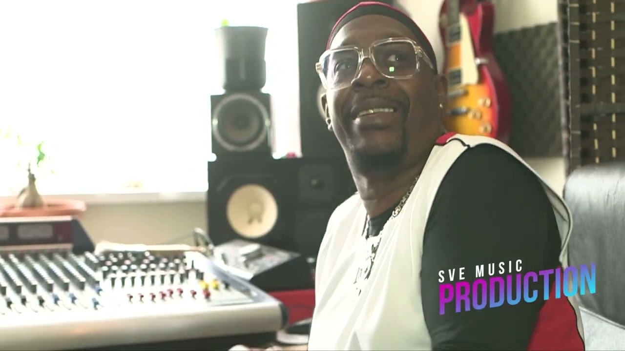 Friends before lovers - Richie Davis