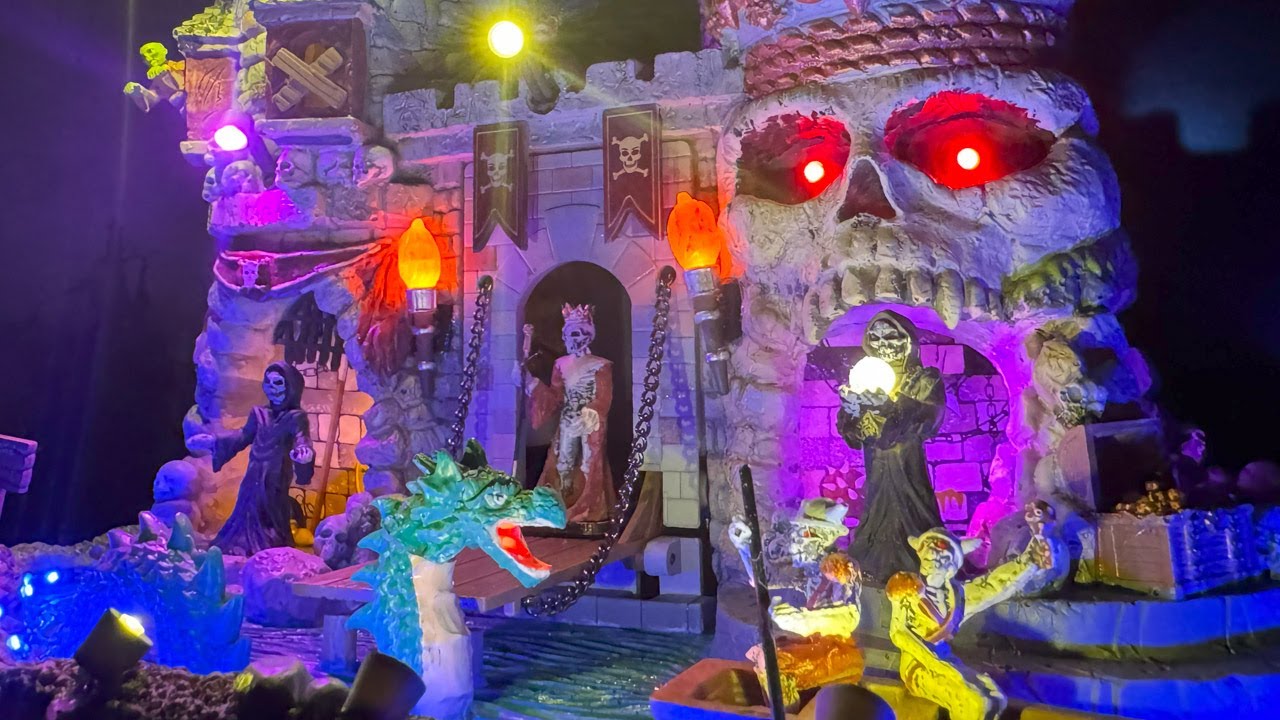 Medi-Evil Castle Review - NEW for 2025 Lemax Spooky Town