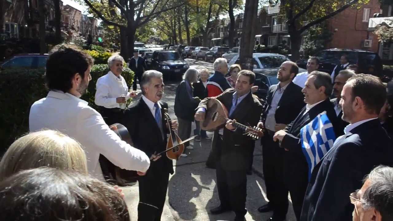 ΒΑΣΙΛΗΣ ΣΚΟΥΛΑΣ ΝΕΑ ΥΟΡΚΗ 2012 ΠΡΟΒΑΛΕ ΜΑΝΑ ΤΟΥ ΓΑΜΠΡΟΥ