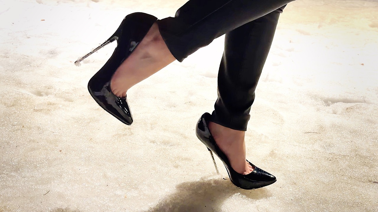 icy walk in 16cm killer heels pumps #snow #ice #highheels