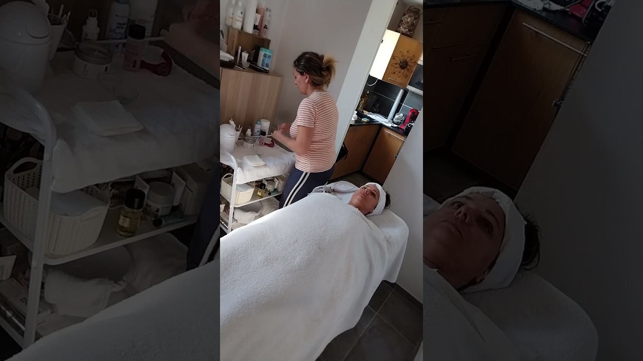 démaquillage+gommage à gommes+vapozone