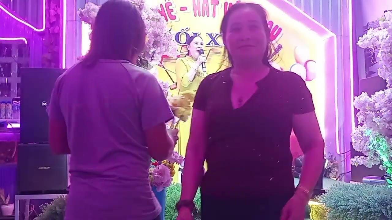 Viết  tên  thiệp  hồng  T b chị  bảy  giao lưu 