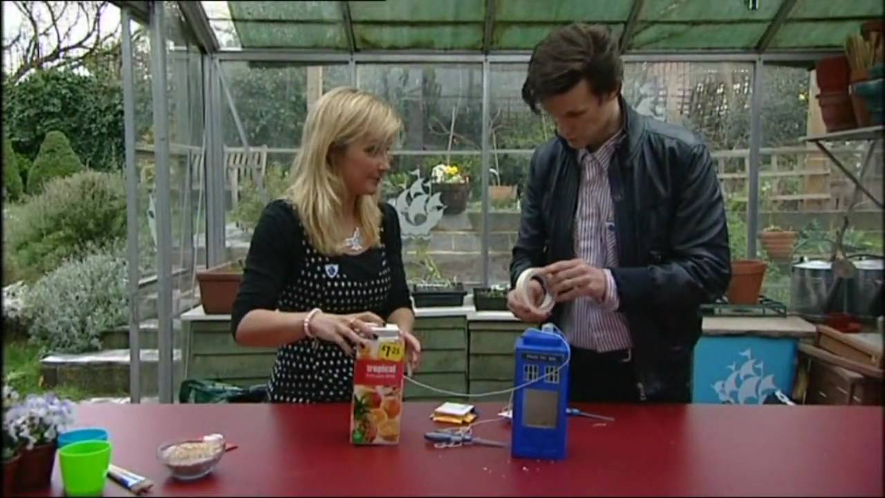 Matt Smith Makes a Tardis Bird Feeder