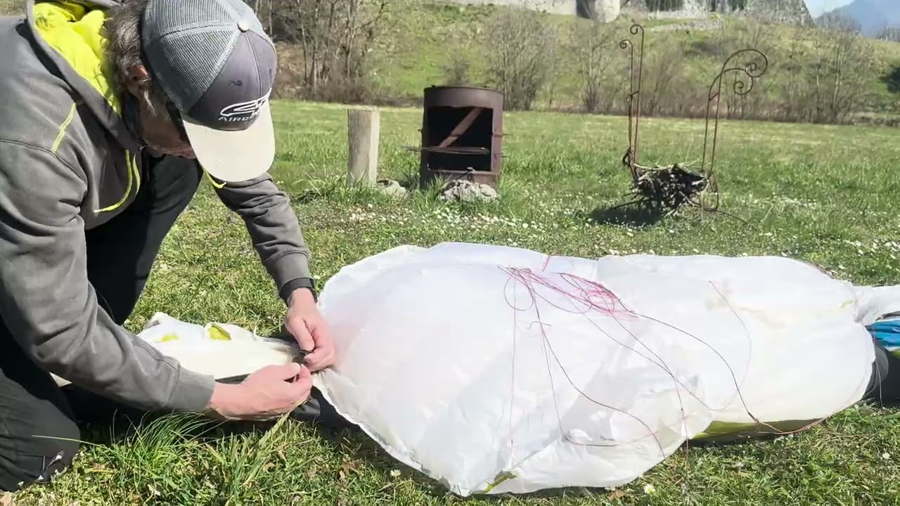 AirDesign AirPack XPed, to pair with your light paraglider!
