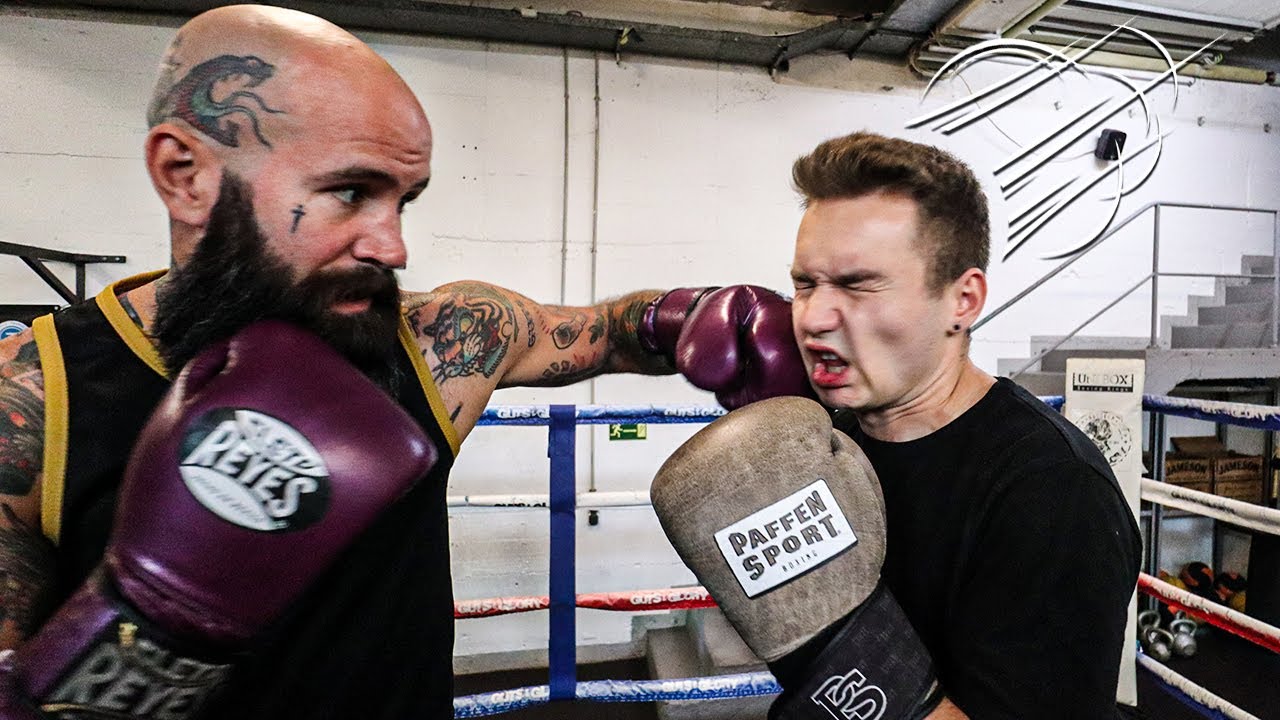 1 vs 1 gegen Boxer - wird Max verprügelt?  😵 | Max und Chris