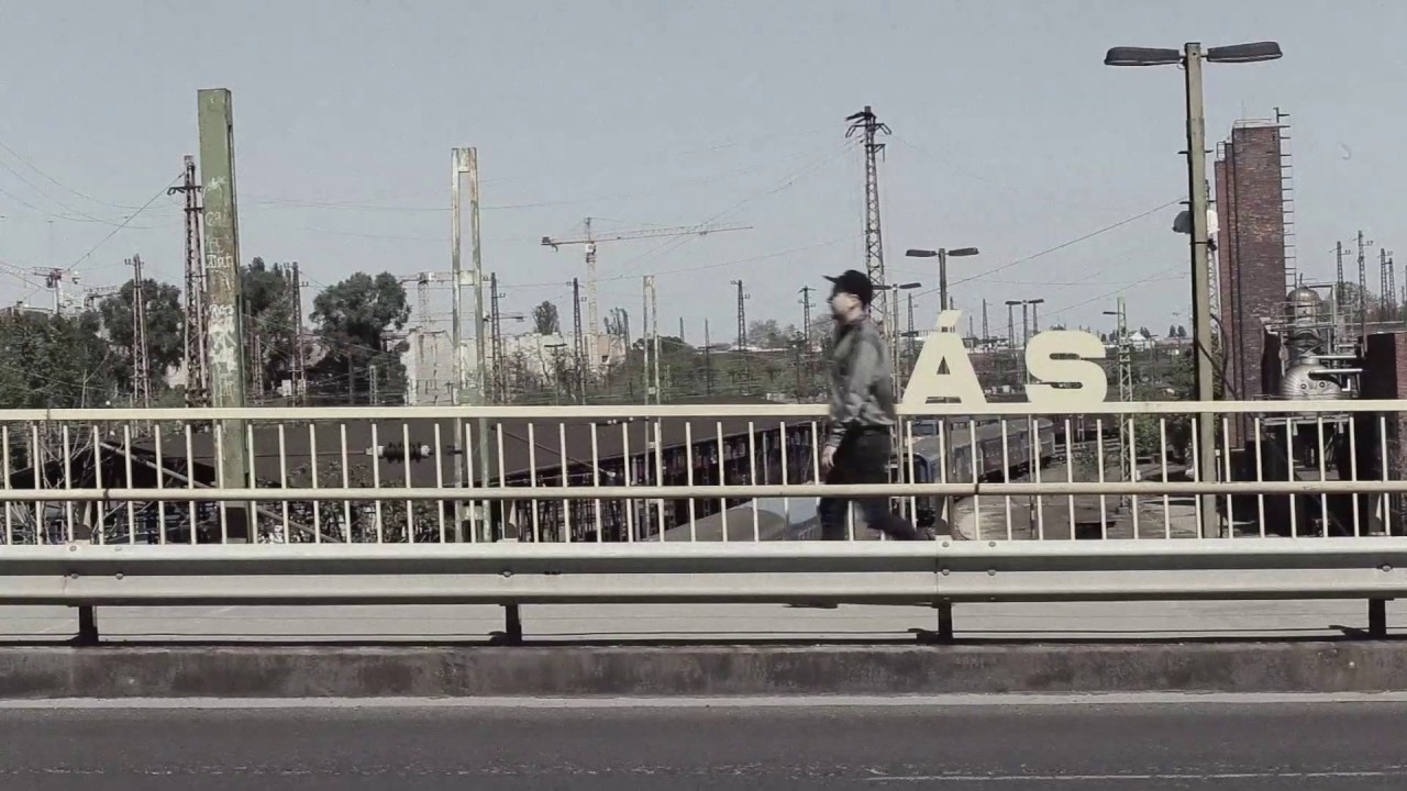 ONE-AB x Layerson - Halad&aacute;s (Official Loop Video)