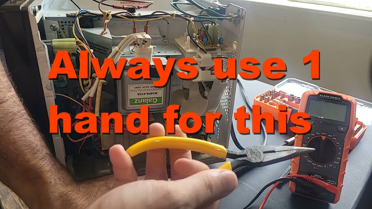 Repairing a Microwave | Broken Capacitor | Hamilton Beach P70B20AP-G5B