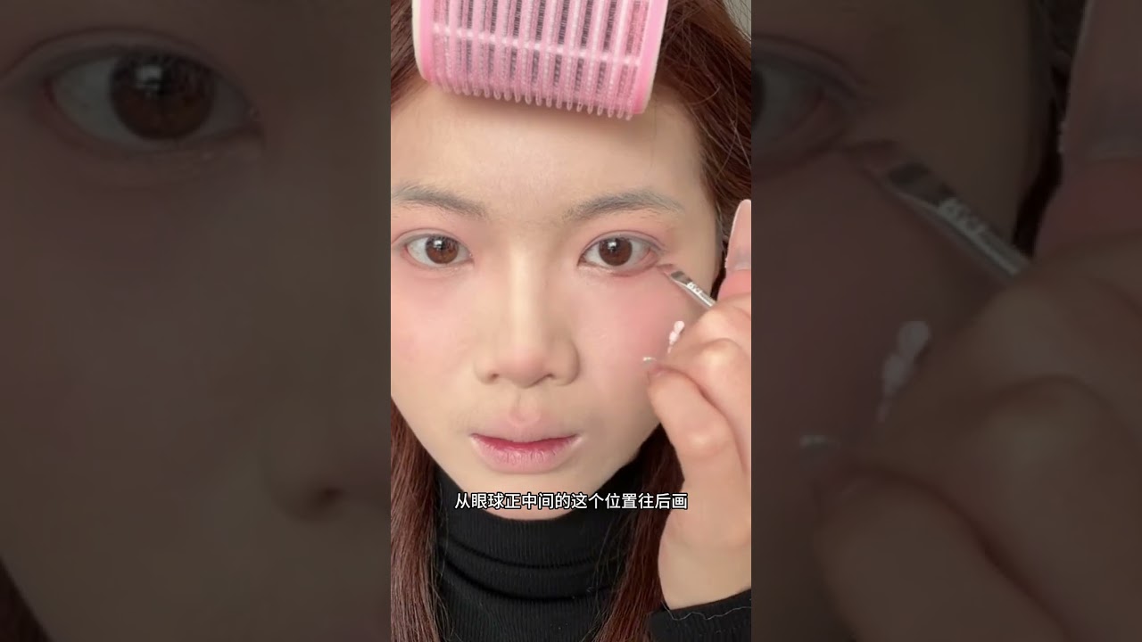 During the Spring Festival people all come to wear this extremely elegant and luxuriou