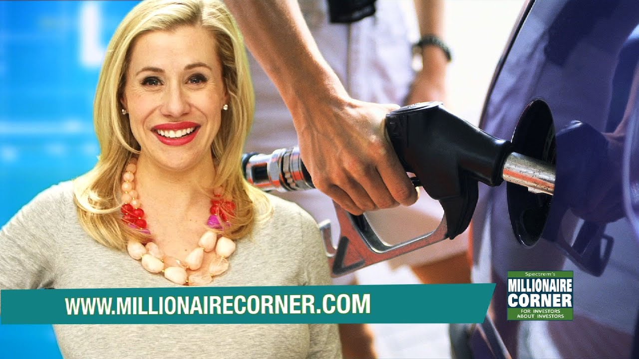 Low Gas Prices, Federal Deficit, Apple Camera Patent - Today's Investor News