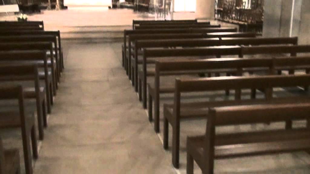 BANCS D'EGLISE EN HÊTRE MASSIF MOBILIER-LITURGIQUE.COM