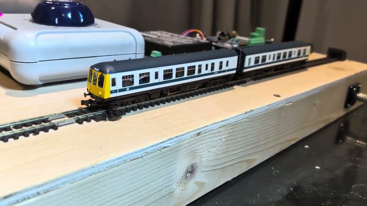 Graham Farish Class 108 DMU DCC Sound Conversion (N GAUGE) DCC by Hookstone Models