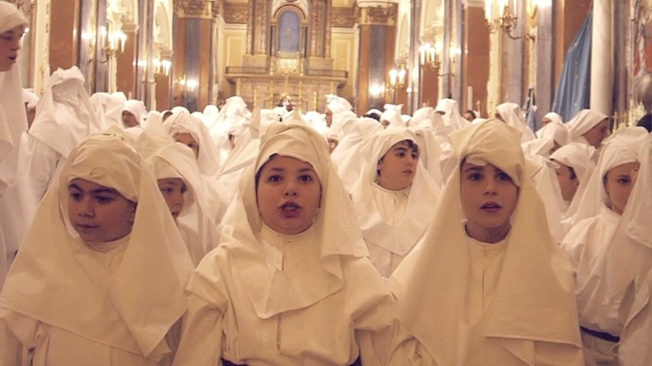 Gli Incappucciati Bianchi del Venerdì Santo di Sorrento di Giuseppe Lombardi