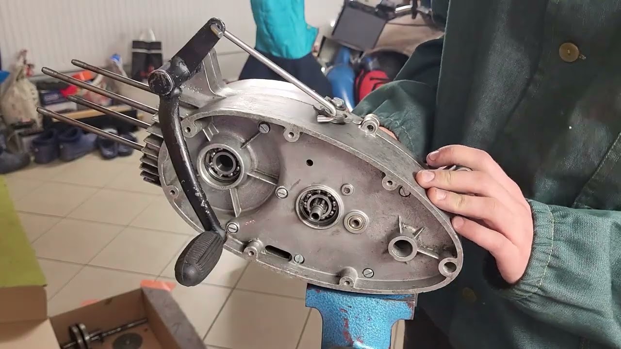 Jawa 550 Pařez - Skládání motoru | 1.část - 2.Díl