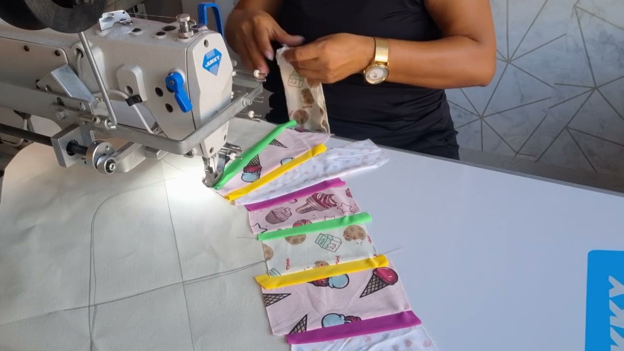 TEM RETALHINHOS AÍ? ENTÃO FAÇAM ESSE TAPETE FÁCIL DEMAIS🤑