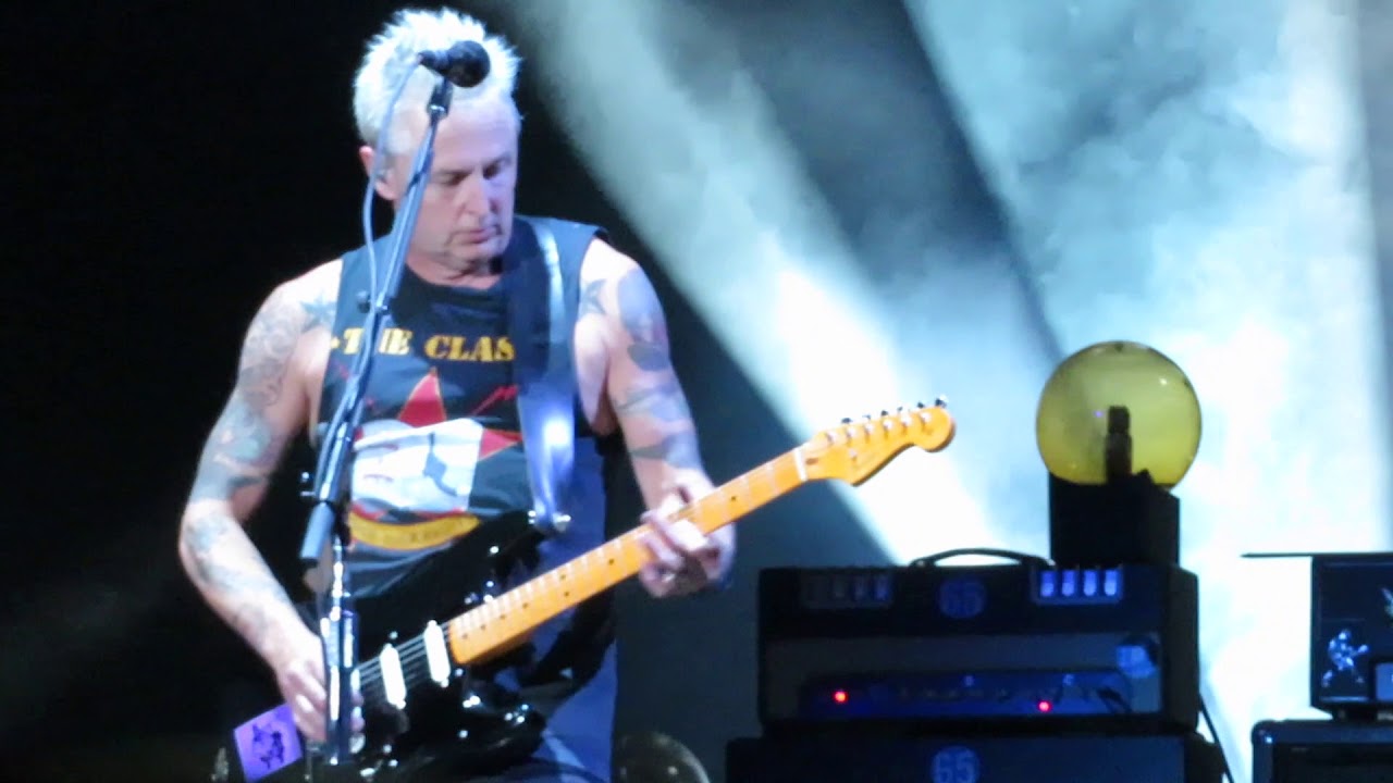 Pearl Jam - Comfortably Numb - LIVE CLOSE Seattle 8AUG2018