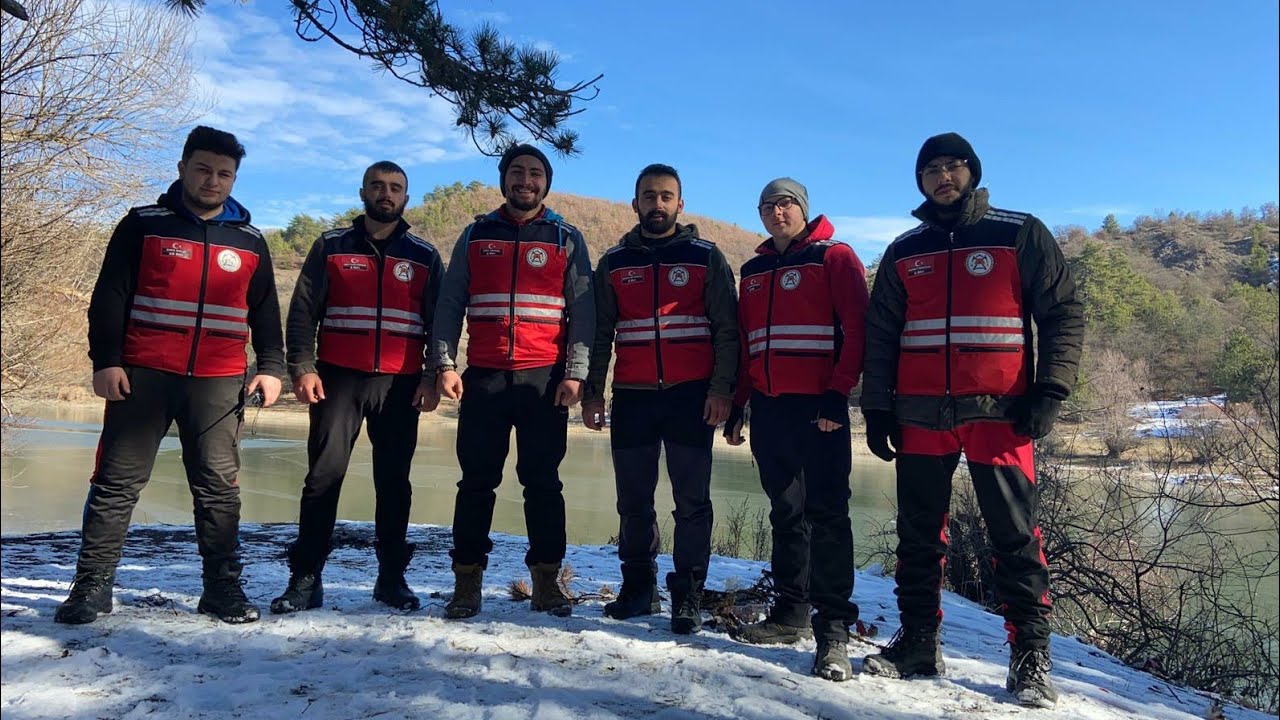 ÇORUM DAĞCILIK EKIBI OLARAK EVCİORTAKIŞLA GÖLETİNDE KAMP VE BIZE GELEN SIRULARI YANITLIYORUZi