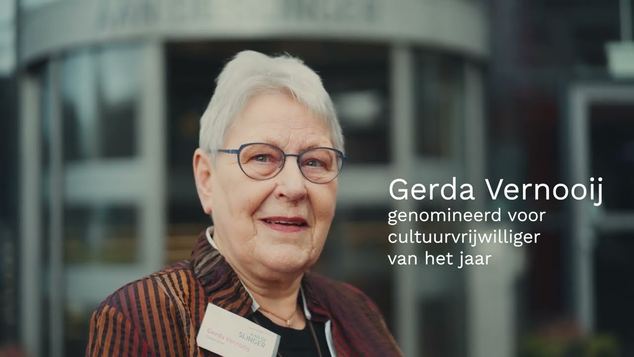 Een portret van Gerda Vernooij, genomineerd als cultuurvrijwilliger van het jaar.