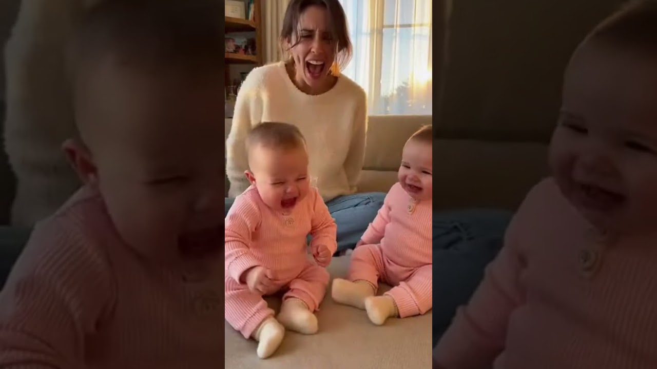 Twin Babies’ Reaction to Mom’s Sneeze Is EVERYTHING 😂❤️