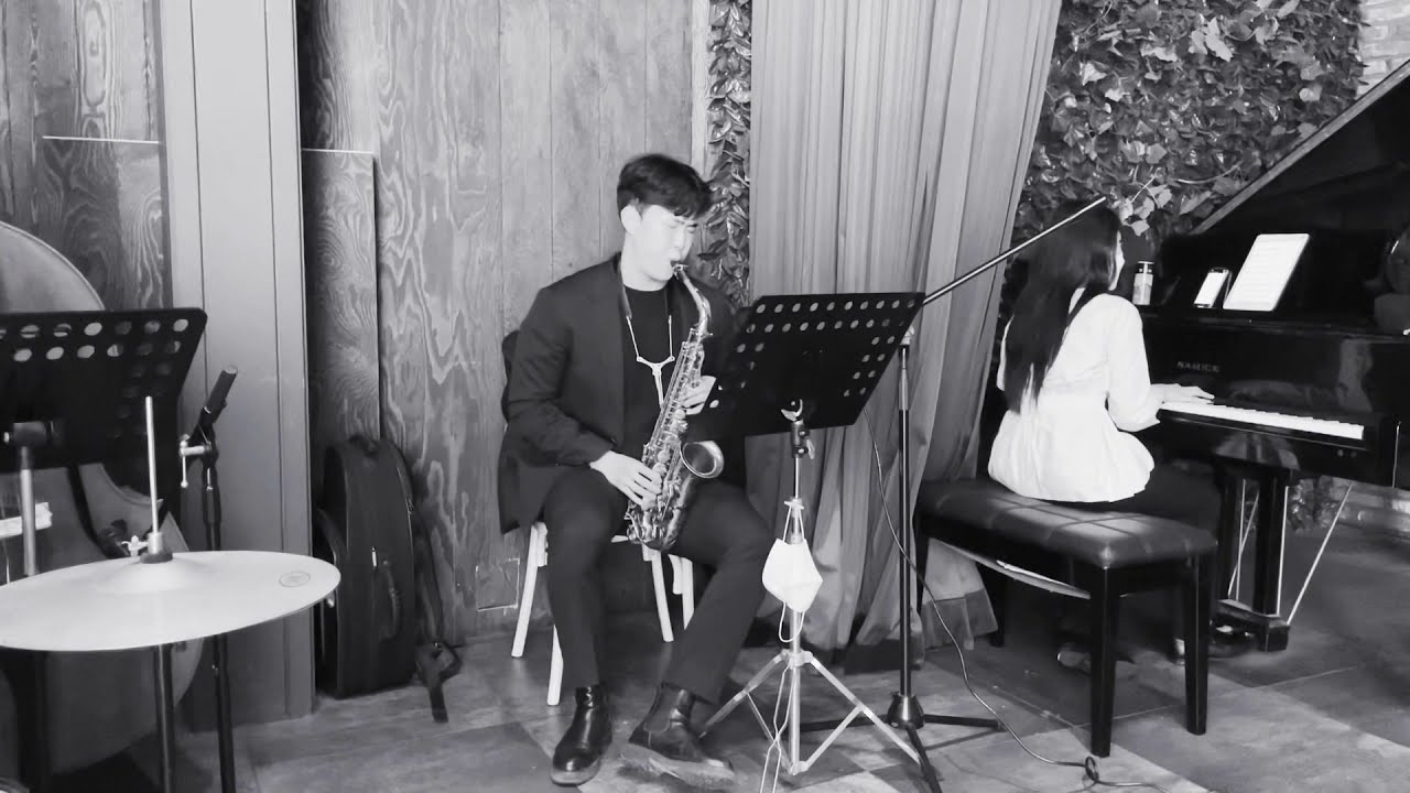 Misty by Saxophone mood