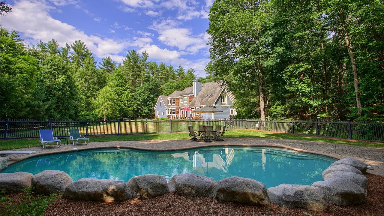 66 Hager Lane, Boxborough MA - Sophisticated Residence in Boxborough's Popular Old Harvard Estates