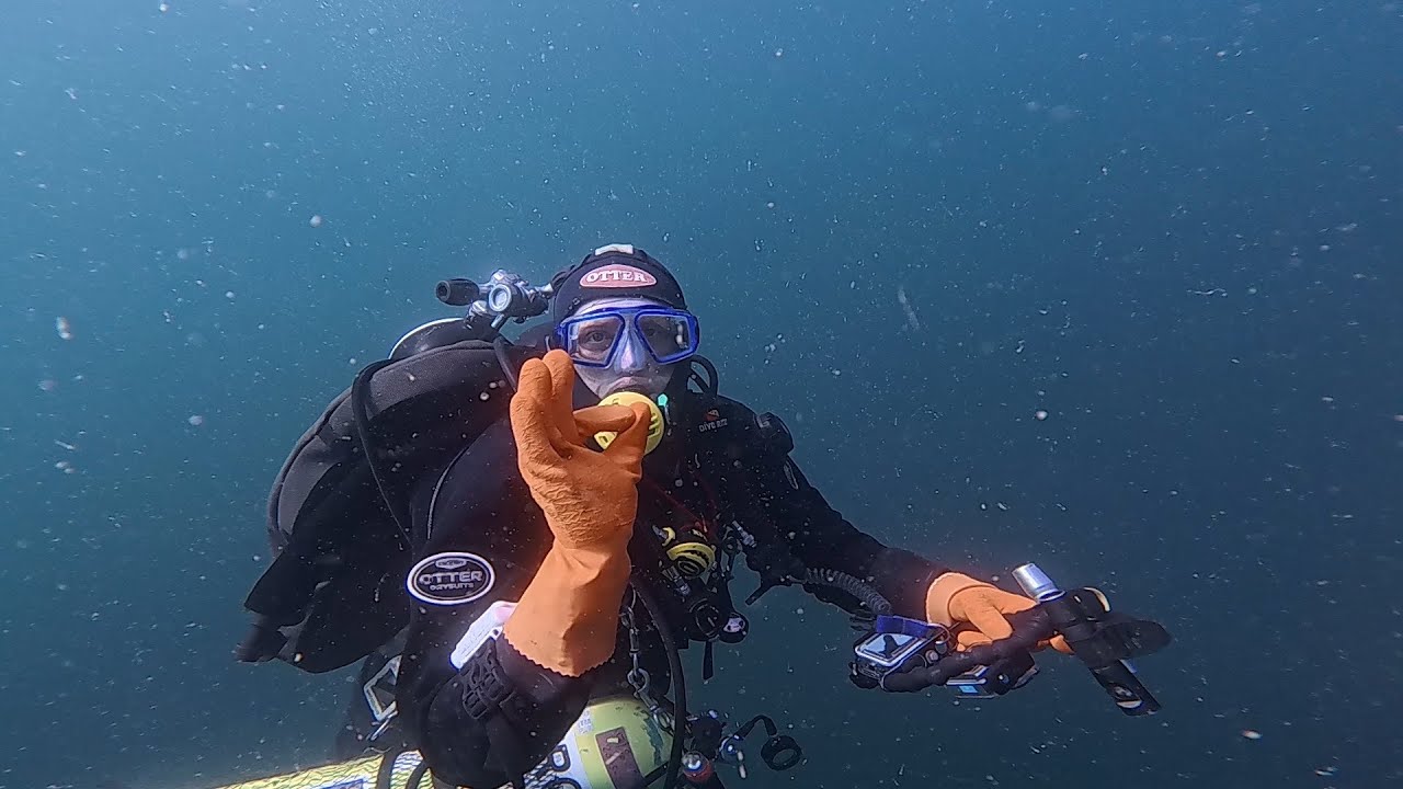 Technical diving an 19th century Shipwreck, The SS Virago. Filmed on an Insta 360 Ace Pro