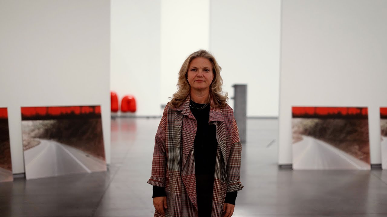 Curator introduction by Solveig &Oslash;vsteb&oslash; | Lutz Bacher: Burning the Days