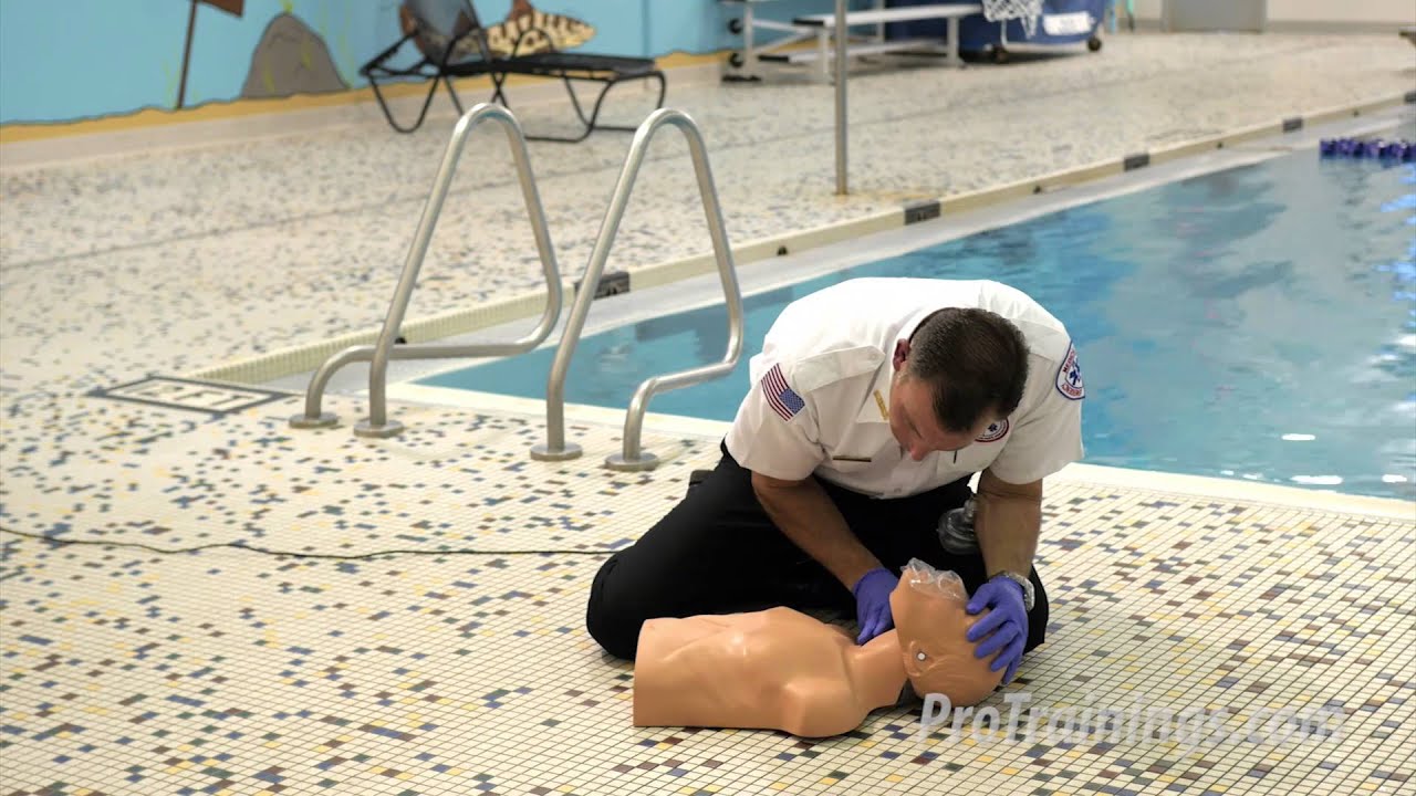 Практика искусственного дыхания для детей