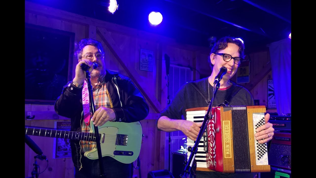 They Might Be Giants - Doctor Worm [live at Daryl's House 12-30-18]
